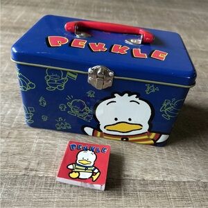 Rare Sanrio Ahiru Pekkle Metal Tin Box with Handle & Latch Vintage 90s